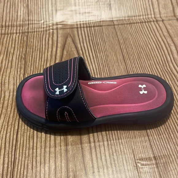 Under Armour Girls Slides - Picture 3 of 6